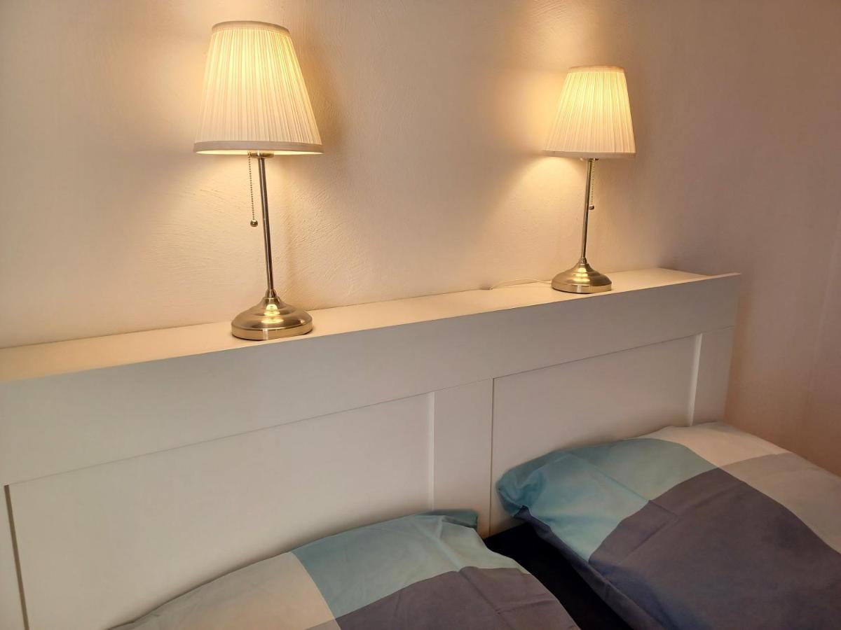 Ehemalige Bibliothek Apartment Fuer 2 Mit Kueche Kamin Netflix Parken Und Hofladen Steinhofel Kültér fotó